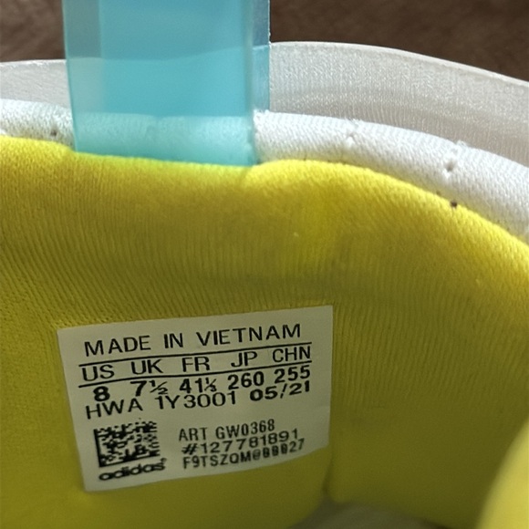 プレスト NWT Adidas x ZX Fury Shock Cyan GW0368 men's sz 8